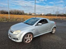 Argento Usata 2005 Opel Tigra Edition Station wagon | 1000 € (Buon prezzo)