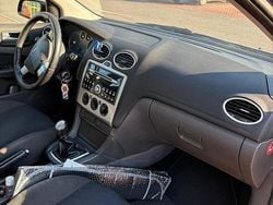 Grigio Usata 2007 Ford Focus Style Station wagon | 1500 € (Buon prezzo)