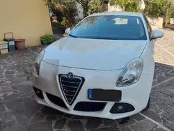 Usata 2015 Alfa Romeo Giulietta Due volumi | 7000 € (Buon prezzo)