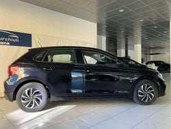 Nero Usata 2023 VW Polo Style Tre volumi | 17.500 € (Buon prezzo)
