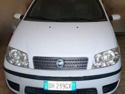 Bianco Usata 2007 Fiat Punto Tre volumi | 2000 € (Buon prezzo)