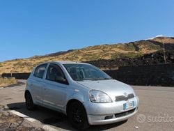 Grigio Usata 2002 Toyota Yaris Sol Due volumi | 500 € (Super prezzo)