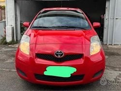 Usata 2011 Toyota Yaris Tre volumi | 4800 €