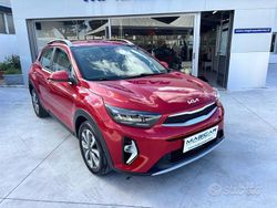 Rosso Usata 2023 Kia Stonic Urban SUV | 15.900 € (Cara)