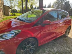 Usata 2018 Ford Fiesta Due volumi | 9999 €