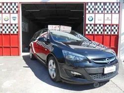 Nero Usata 2016 Opel Astra Station wagon | 8499 € (Molto cara)