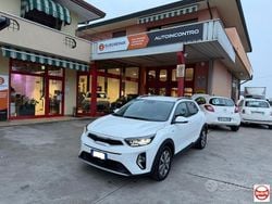 Bianco Usata 2022 Kia Stonic Style SUV | 12.500 € (Buon prezzo)