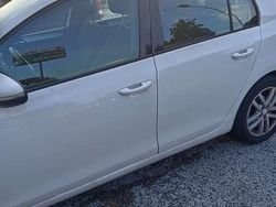 Bianco Usata 2011 VW Golf VI Trendline Tre volumi | 6000 € (Buon prezzo)