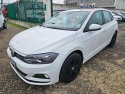 Bianco Usata 2018 VW Polo Comfortline Tre volumi | 11.390 € (Ottimo prezzo)