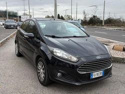 Nero Usata 2015 Ford Fiesta Tre volumi | 4999 € (Buon prezzo)