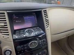 Usata 2015 Infiniti Q70 Premium Tre volumi | 21.000 €