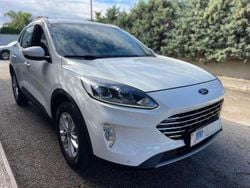 Bianco Usata 2022 Ford Kuga Titanium SUV | 16.900 € (Ottimo prezzo)