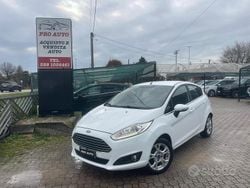 Bianco Usata 2016 Ford Fiesta ST-Line Tre volumi | 6399 € (Buon prezzo)