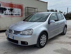 Usata 2005 VW Golf IV Comfortline Tre volumi | 2799 € (Buon prezzo)