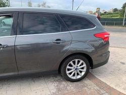 Grigio Usata 2015 Ford Focus Titanium S Station wagon | 8990 € (Buon prezzo)