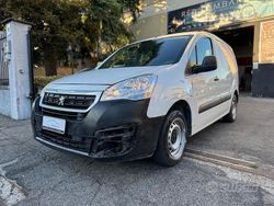 Bianco Usata 2017 Peugeot Partner Premium Monovolume | 6999 € (Super prezzo)