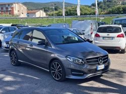 Grigio Usata 2018 Mercedes B180 Premium Monovolume | 16.900 € (Buon prezzo)