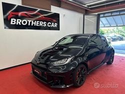 Nero Usata 2024 Toyota Yaris Due volumi | 45.990 € (Super prezzo)