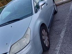 Grigio Usata 2005 Citroën C4 Due volumi | 2900 € (Molto cara)