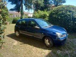 Usata 2003 Renault Clio II Due volumi | 1500 € (Buon prezzo)