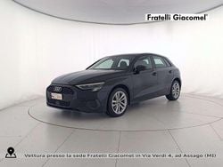 Nero mito metallizzato Usata 2022 Audi A3 Ambiente Tre volumi | 24.500 € (Ottimo prezzo)
