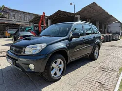 Grigio Usata 2005 Toyota RAV4 Sol SUV | 4500 € (Buon prezzo)