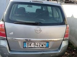 Grigio Usata 2007 Opel Zafira Cosmo Monovolume | 1200 € (Super prezzo)