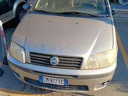Grigio Usata 2004 Fiat Punto Due volumi | 300 € (Super prezzo)