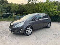 Grigio Usata 2011 Opel Corsa Tre volumi | 3500 € (Buon prezzo)