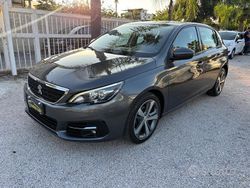 Grigio Usata 2017 Peugeot 308 Tre volumi | 7499 € (Buon prezzo)