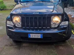 Usata 2010 Jeep Cherokee SUV | 5499 € (Buon prezzo)