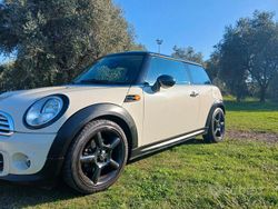 Beige Usata 2011 Mini Cooper Coupé Coupé | 3999 € (Ottimo prezzo)