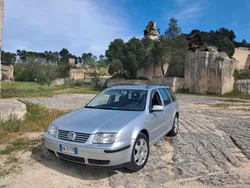 Argento Usata 2001 VW Bora Trendline Tre volumi | 1400 € (Ottimo prezzo)