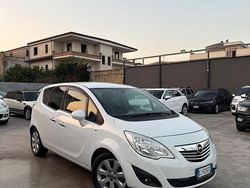 Bianco Usata 2011 Opel Meriva Monovolume | 4990 € (Buon prezzo)