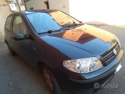 Nero Usata 2004 Fiat Punto Due volumi | 1200 € (Buon prezzo)