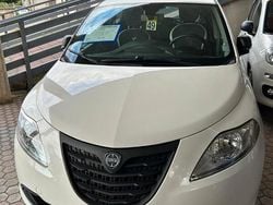 Usata 2014 Lancia Ypsilon Due volumi | 6900 € (Buon prezzo)