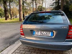 Usata 2005 Mercedes C220 Station wagon | 900 €