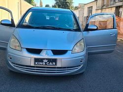 Grigio Usata 2005 Mitsubishi Colt Instyle Tre volumi | 1500 €