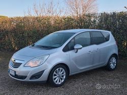 Grigio Usata 2014 Opel Meriva Cosmo Monovolume | 2990 € (Super prezzo)