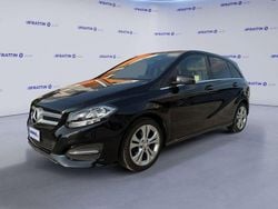 Musta Käytetty 2016 Mercedes B180 Tila-auto | 10.700 € (Perustarjous)