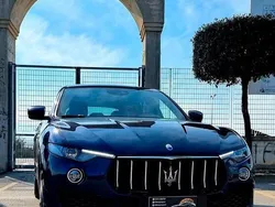 Blu/azzurro Usata 2017 Maserati Levante GranLusso SUV | 31.900 € (Ottimo prezzo)