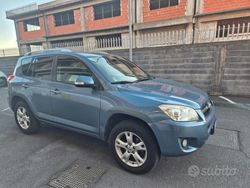 Usata 2009 Toyota RAV4 SUV | 4800 € (Buon prezzo)