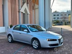 Grigio Usata 2008 Alfa Romeo 159 Tre volumi | 3300 € (Buon prezzo)