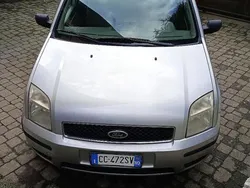 Usata 2002 Ford Fusion Due volumi | 1300 € (Buon prezzo)