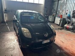 Nero Usata 2007 Toyota Yaris Luna Tre volumi | 1990 € (Ottimo prezzo)