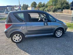 Grigio Usata 2005 Peugeot 1007 Due volumi | 3900 € (Buon prezzo)