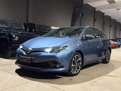 Blu metallizzato Usata 2015 Toyota Auris Active Tre volumi | 9800 € (Cara)