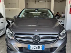 Grigio Usata 2016 Mercedes B180 Executive Monovolume | 13.500 € (Buon prezzo)