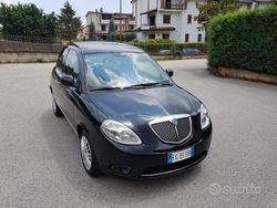 Nero Usata 2010 Lancia Ypsilon Due volumi | 4800 € (Molto cara)