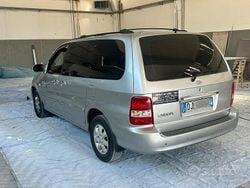 Grigio Usata 2007 Kia Carnival Monovolume | 3500 €